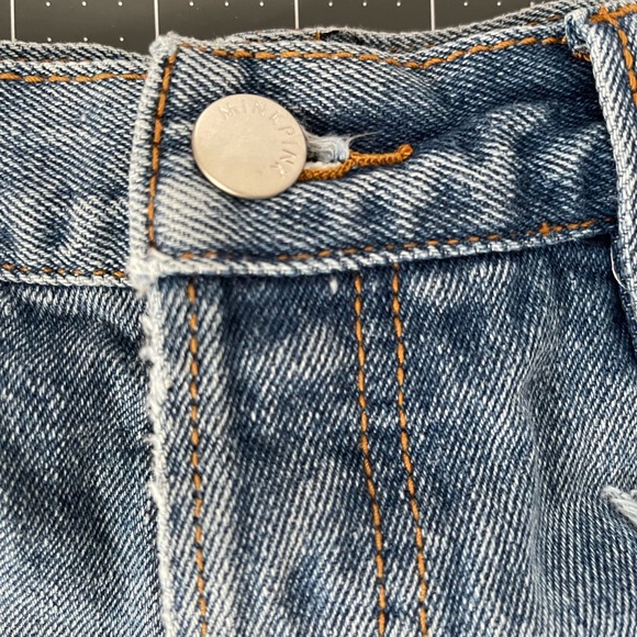 MINKPINK Light Wash Blue Slasher Denim Shorts L - Picture 8 of 13